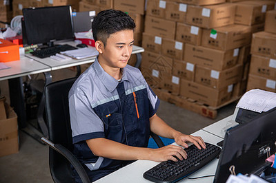 物流工廠文員與網(wǎng)絡(luò)服務(wù) 數(shù)字化時代下的高效協(xié)同
